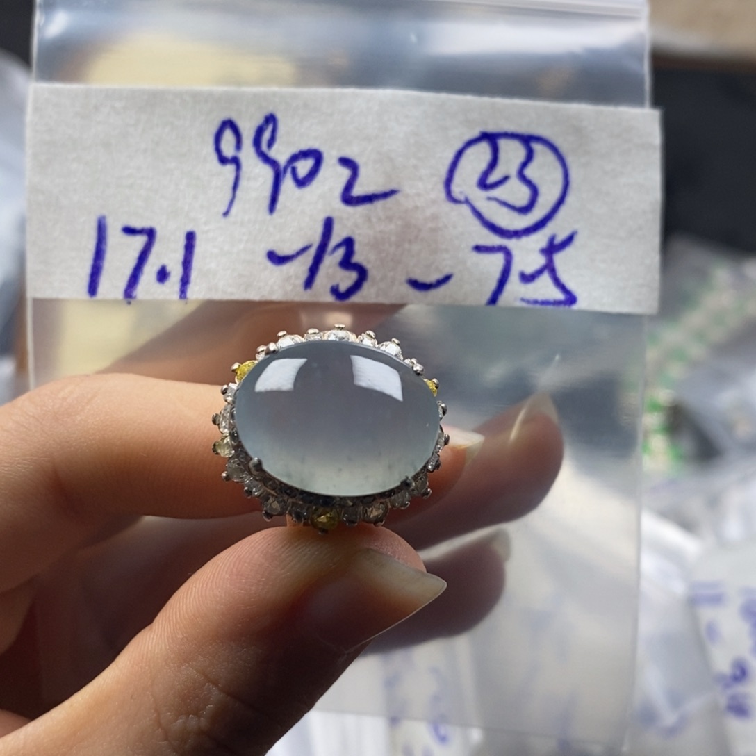 定制翡翠未镶嵌翡翠