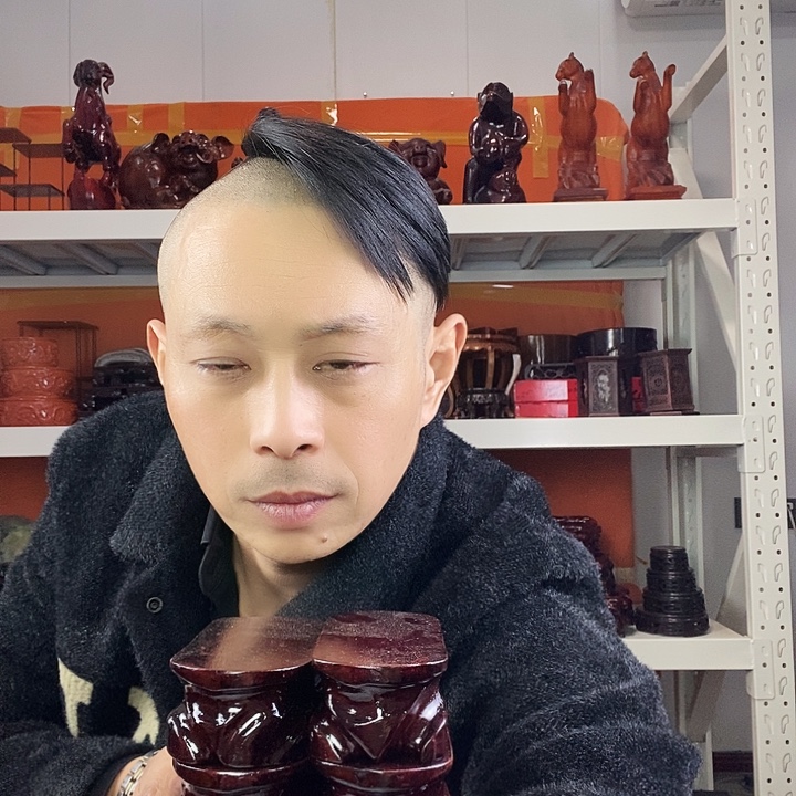 文***城香榧木红木奇石底座马拉丝工艺品