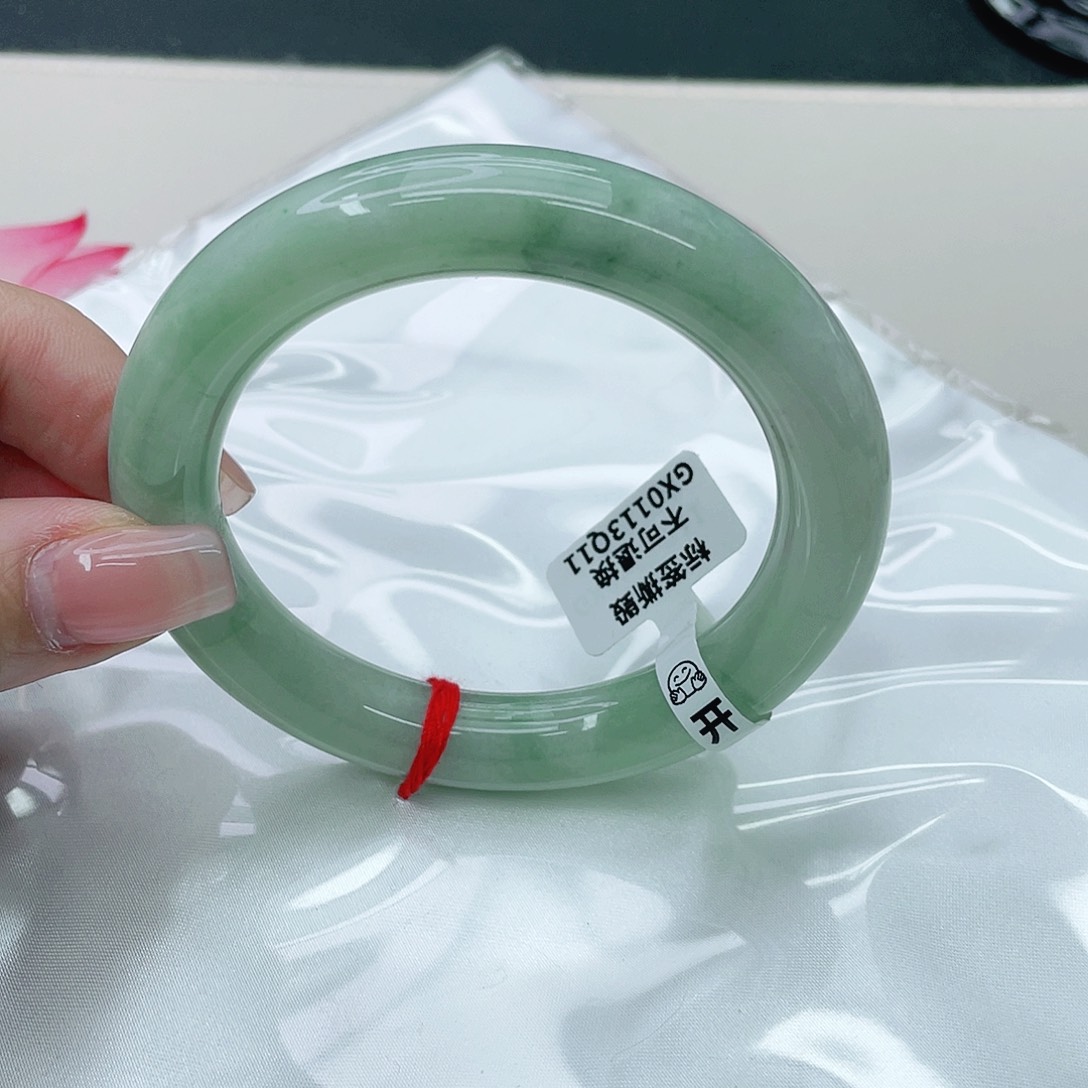 翡翠手镯未镶嵌圆58