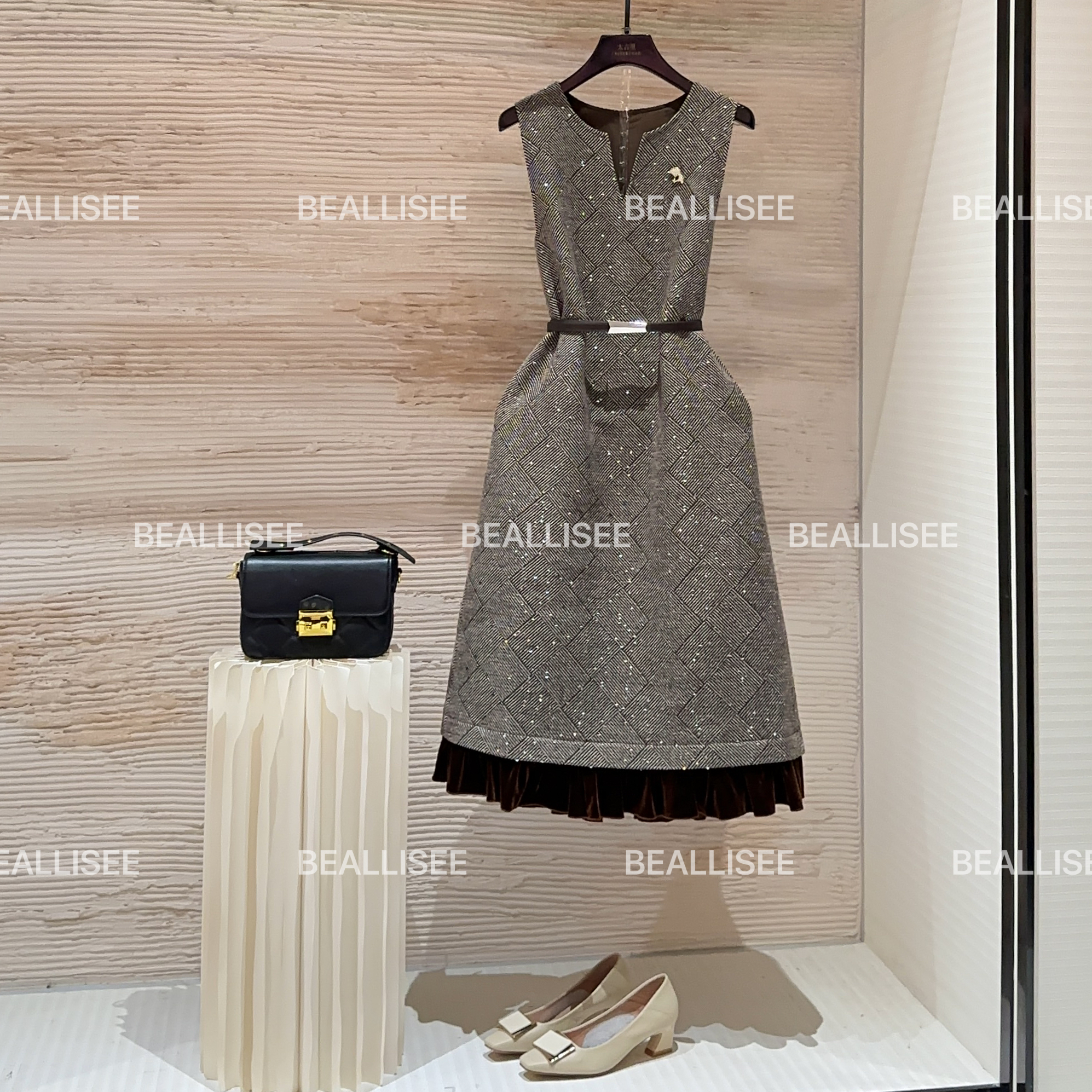 【宠粉价】秋冬新款无袖显瘦国风时尚宽松连衣裙W-A1814