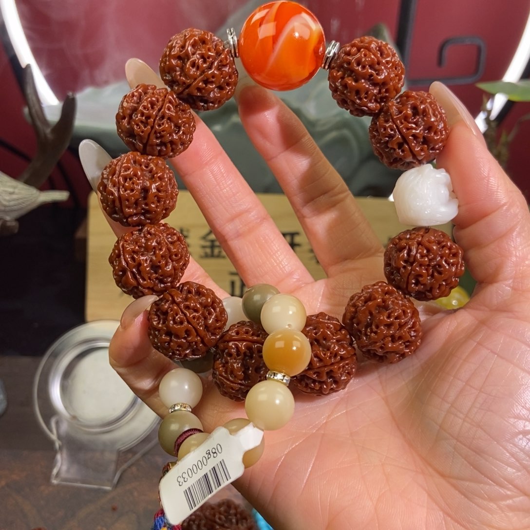 金刚菩提吊坠522。             