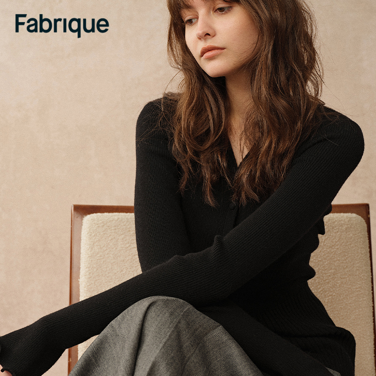 Fabrique绵羊毛四色扬子纱波浪袖口修身针织上衣开衫