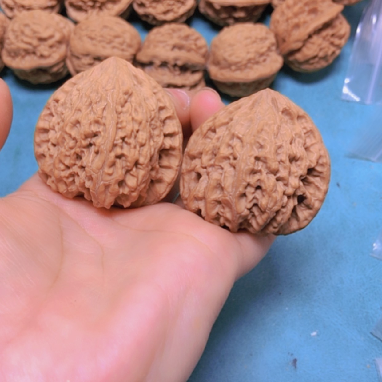 【闪购商品】把件核桃43虎头王修尖