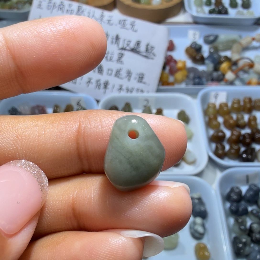 和田玉未镶嵌珠宝奇石