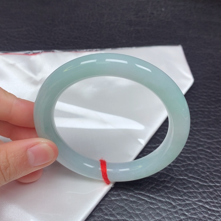 翡翠手镯（圆镯）未镶嵌