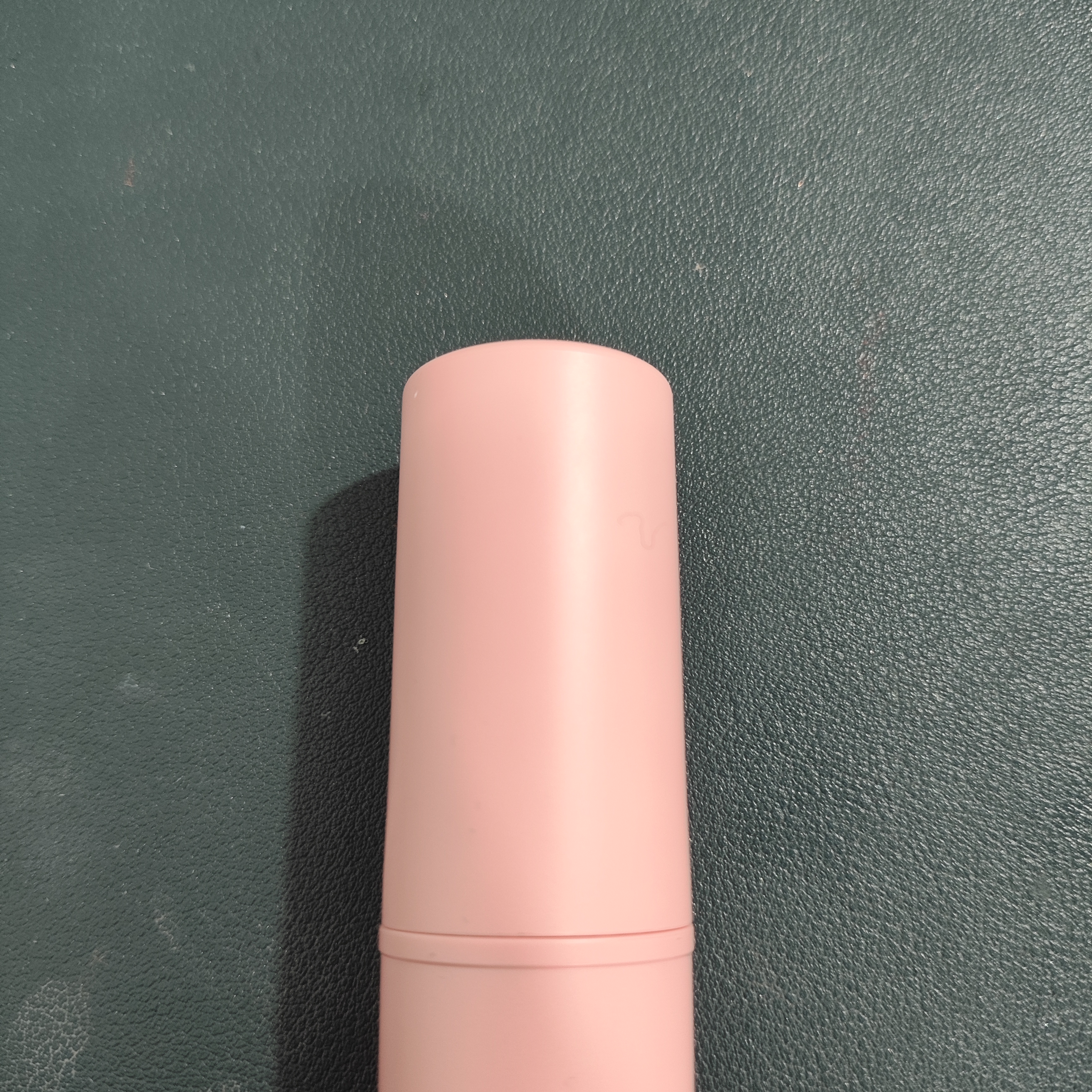 ka 9g装的粉红色精华棒