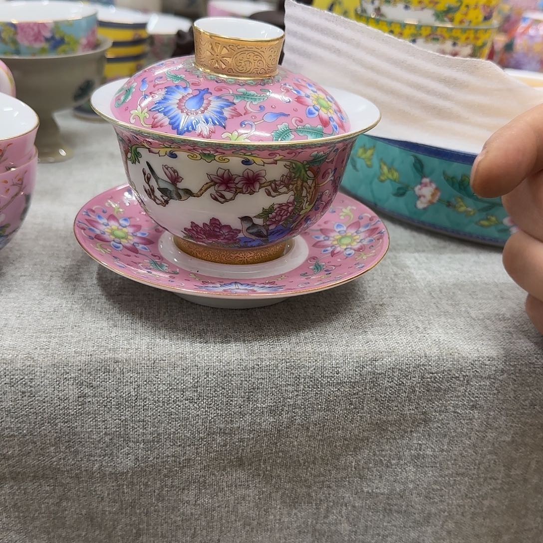 粉喜鹊开窗三才盖碗