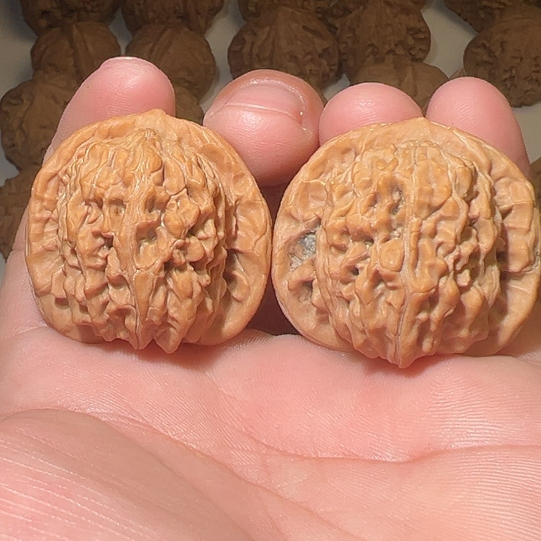 黄***生把件文玩核桃文玩