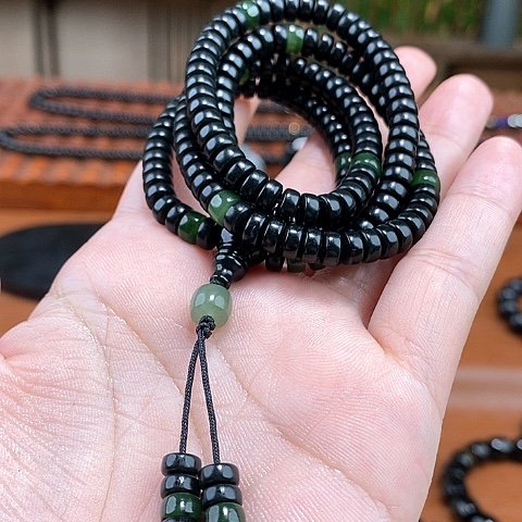 和田玉手串未镶嵌?****?