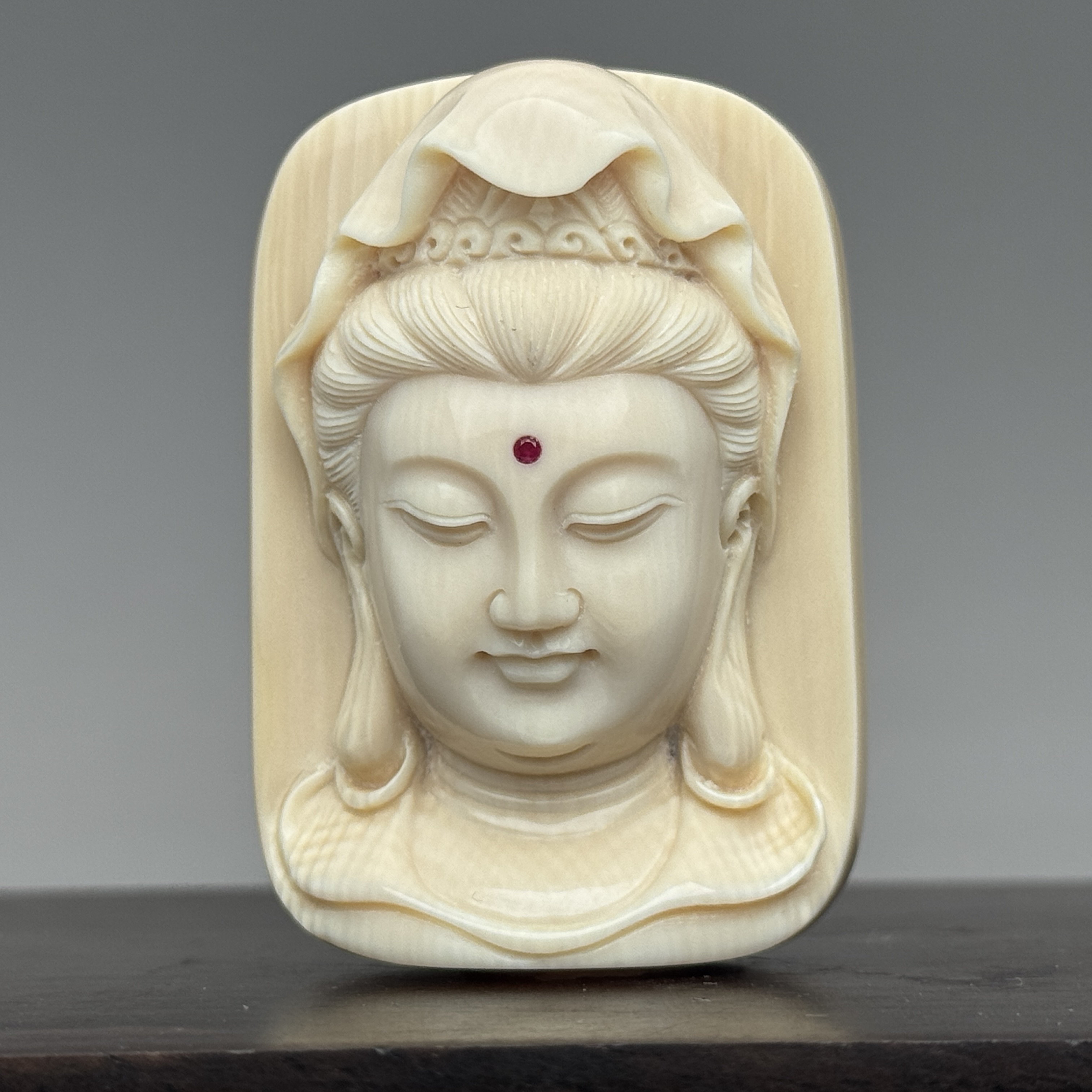 DEZHI/德志【观音圣像】红皮原创手工雕刻50*35*19mm猛犸吊坠GY00