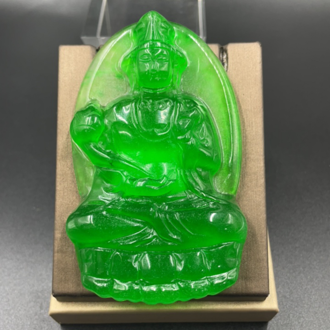   501  绿观音大吊坠牌