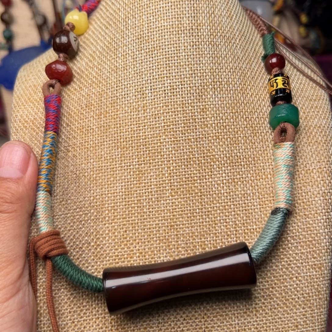 玛瑙/玉髓颈饰未镶嵌