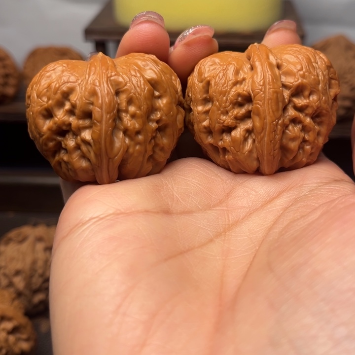 追***游桃核吊坠元宝41的