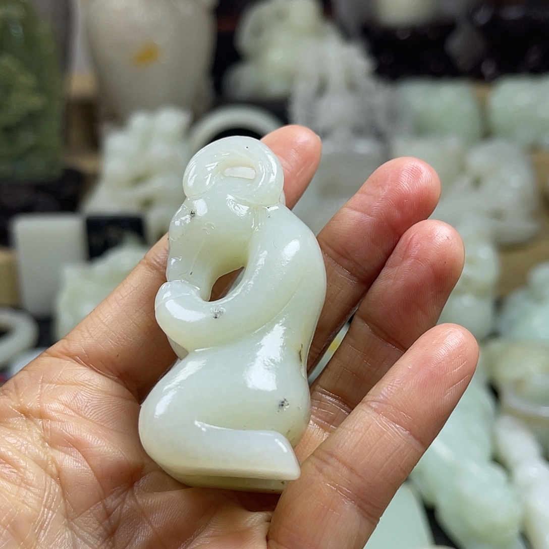 和田玉（糖玉）未镶嵌挂件