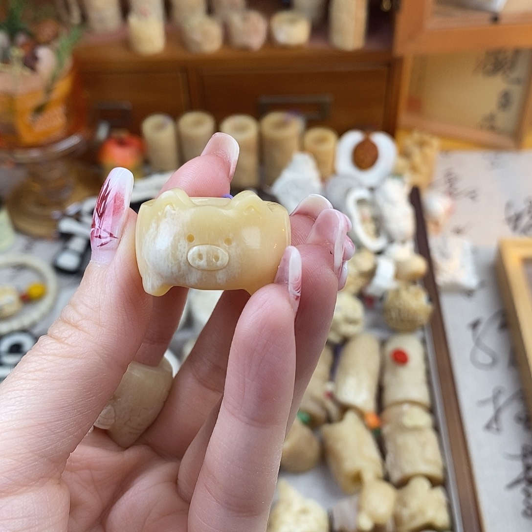 鹿骨把件福****大M8马骨雕刻的小猪跑环20➕