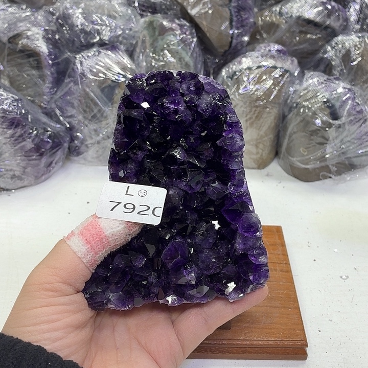 水晶摆件未镶嵌天然紫水晶