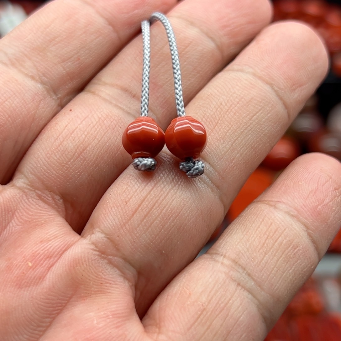 南红玛瑙配饰未镶嵌