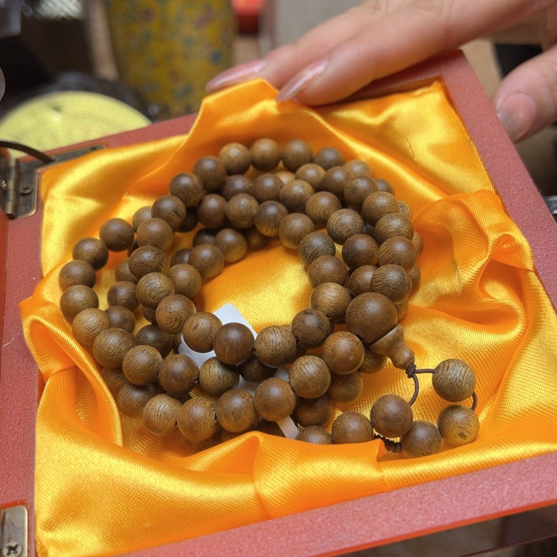 大叶紫檀（黑酸枝木类）