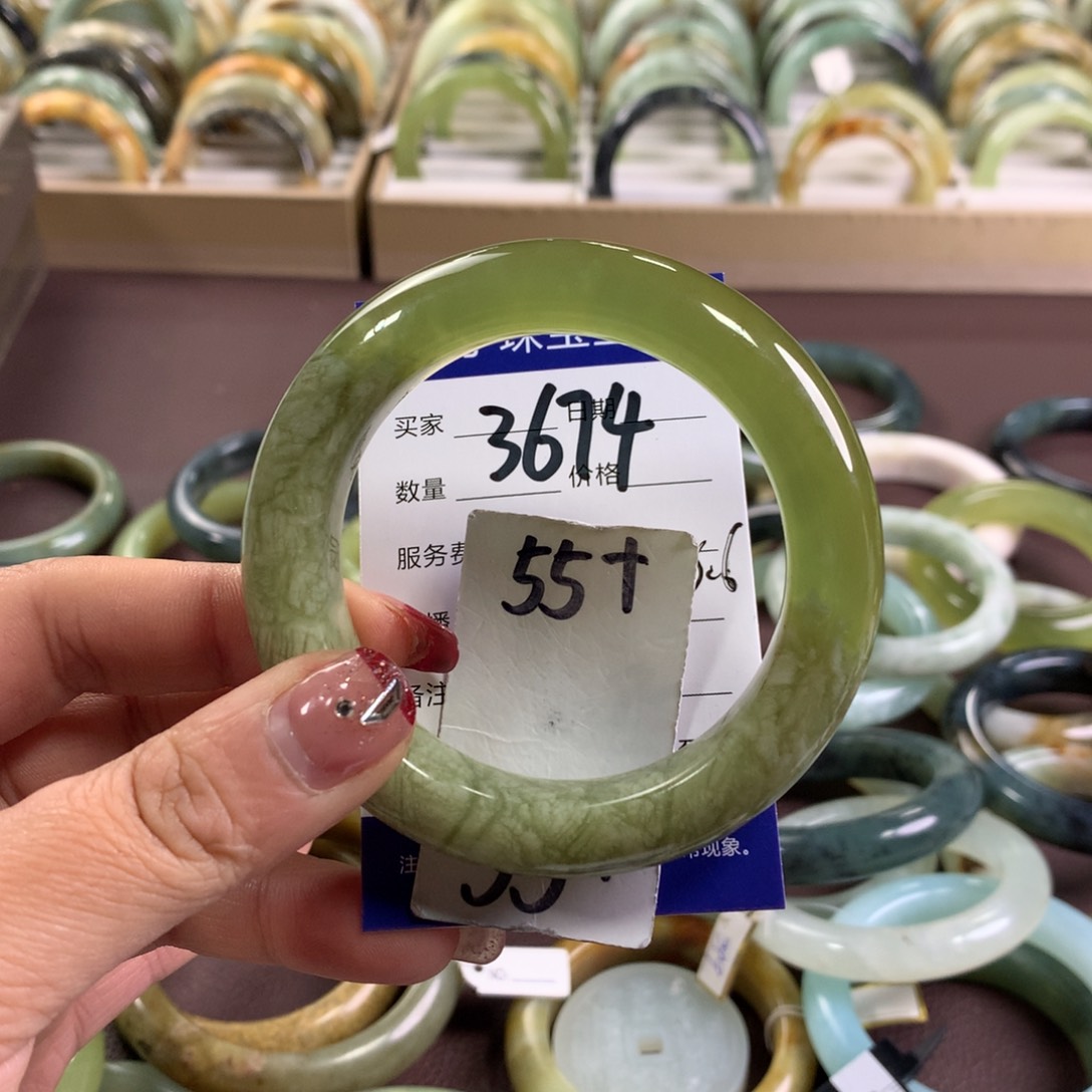 蛇纹石玉手镯未镶嵌3674