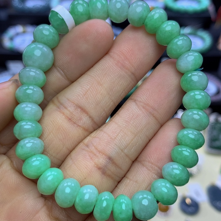 翡翠手链未镶嵌翡翠 8.8 