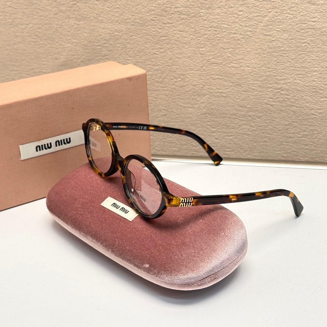 95新 MIU MIU/缪缪 Miumiu 玳瑁色 书呆子平光镜/668644037