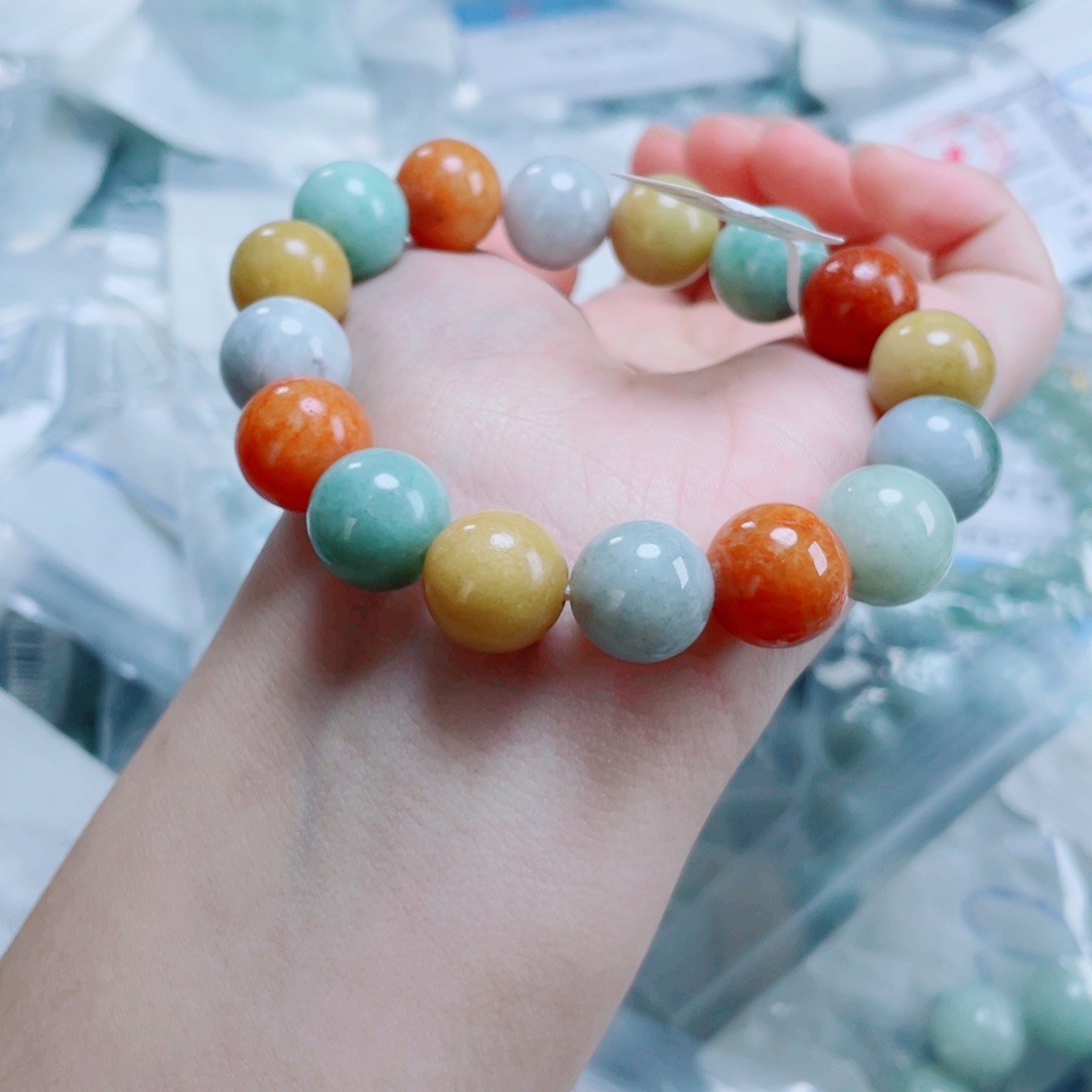 定制翡翠未镶嵌珠串