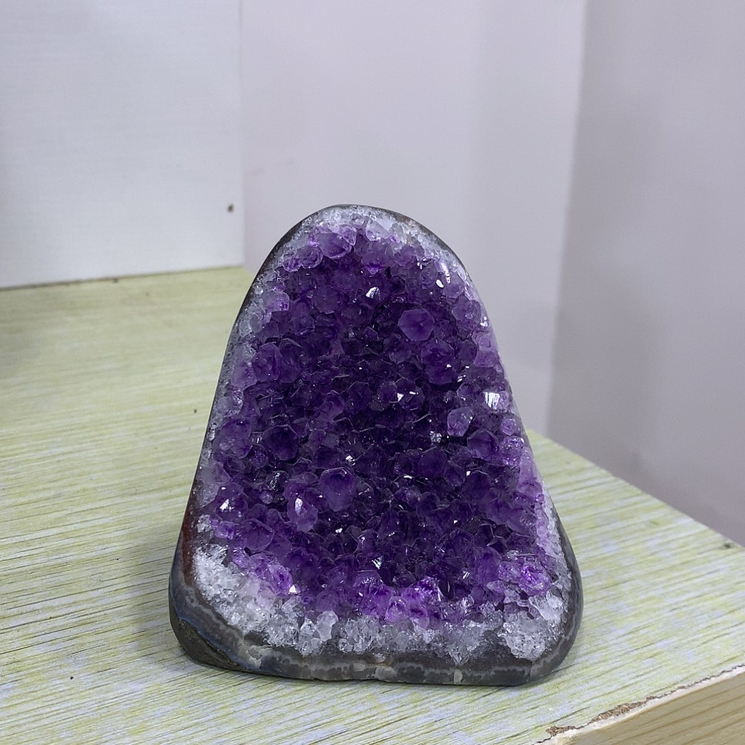 未镶嵌水晶大型摆件（非配饰）