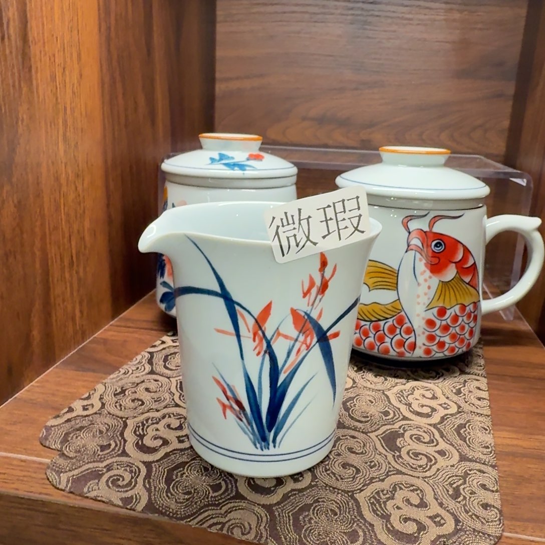 釉下手绘茶具微瑕