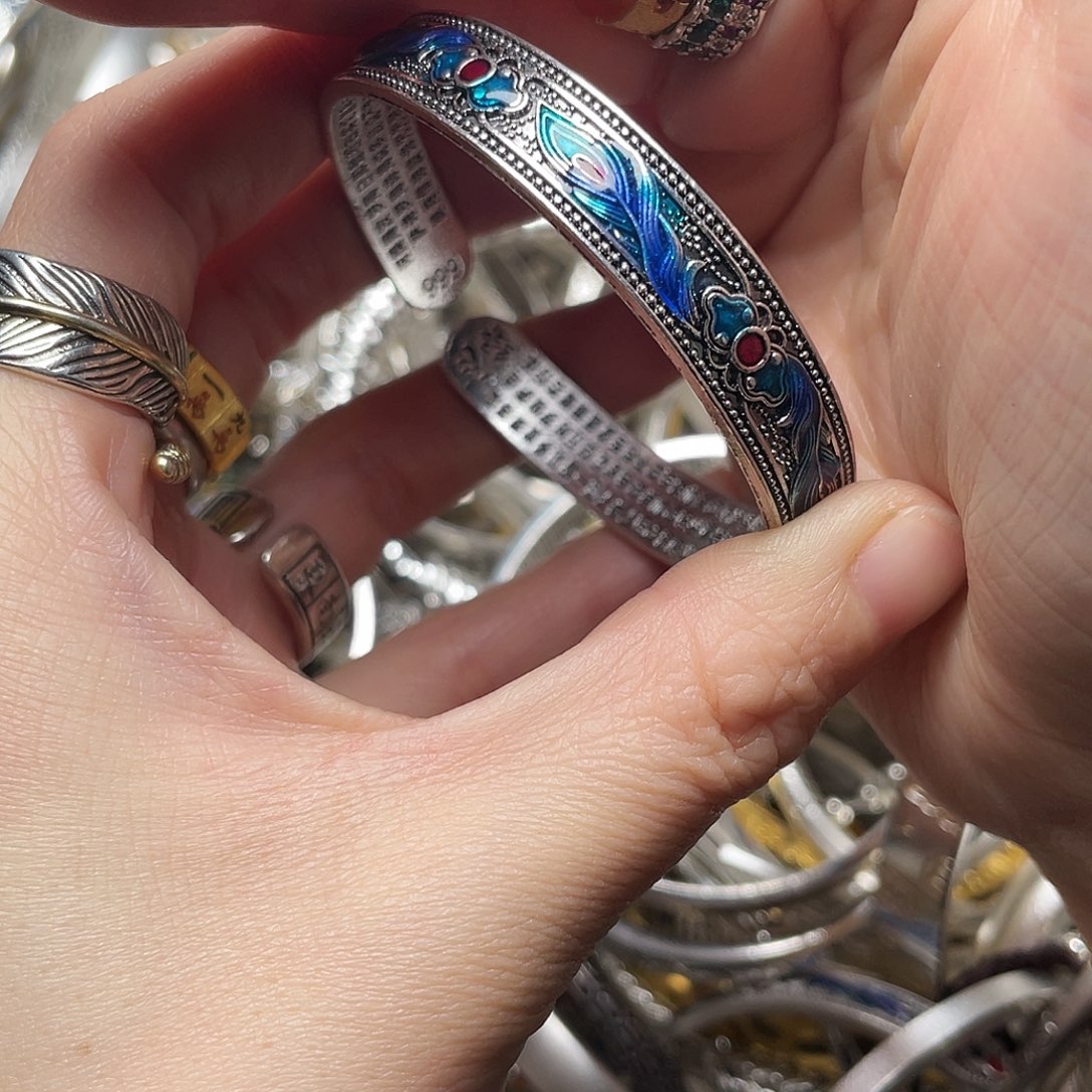 足银时尚潮流手镯