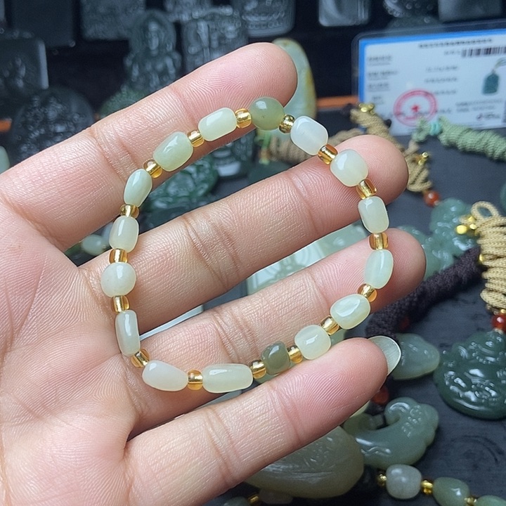 颈饰未镶嵌和田玉