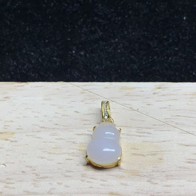 天然缅甸翡翠A货925银镶嵌白底葫芦DIY百搭吊坠玉石尺寸12×9×5.2