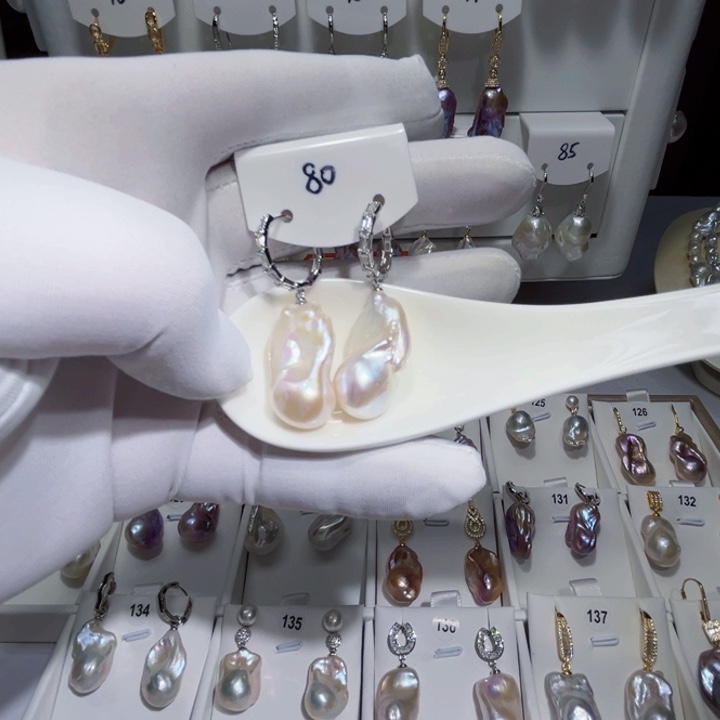 淡水珍珠耳饰银S925镶嵌肆****?