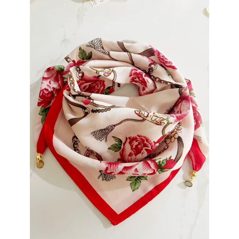 M109  玫红玫瑰方巾（磁吸扣）70*70左右