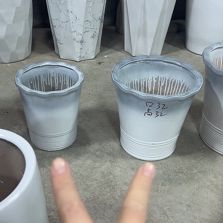 陶瓷大花盆两个两个