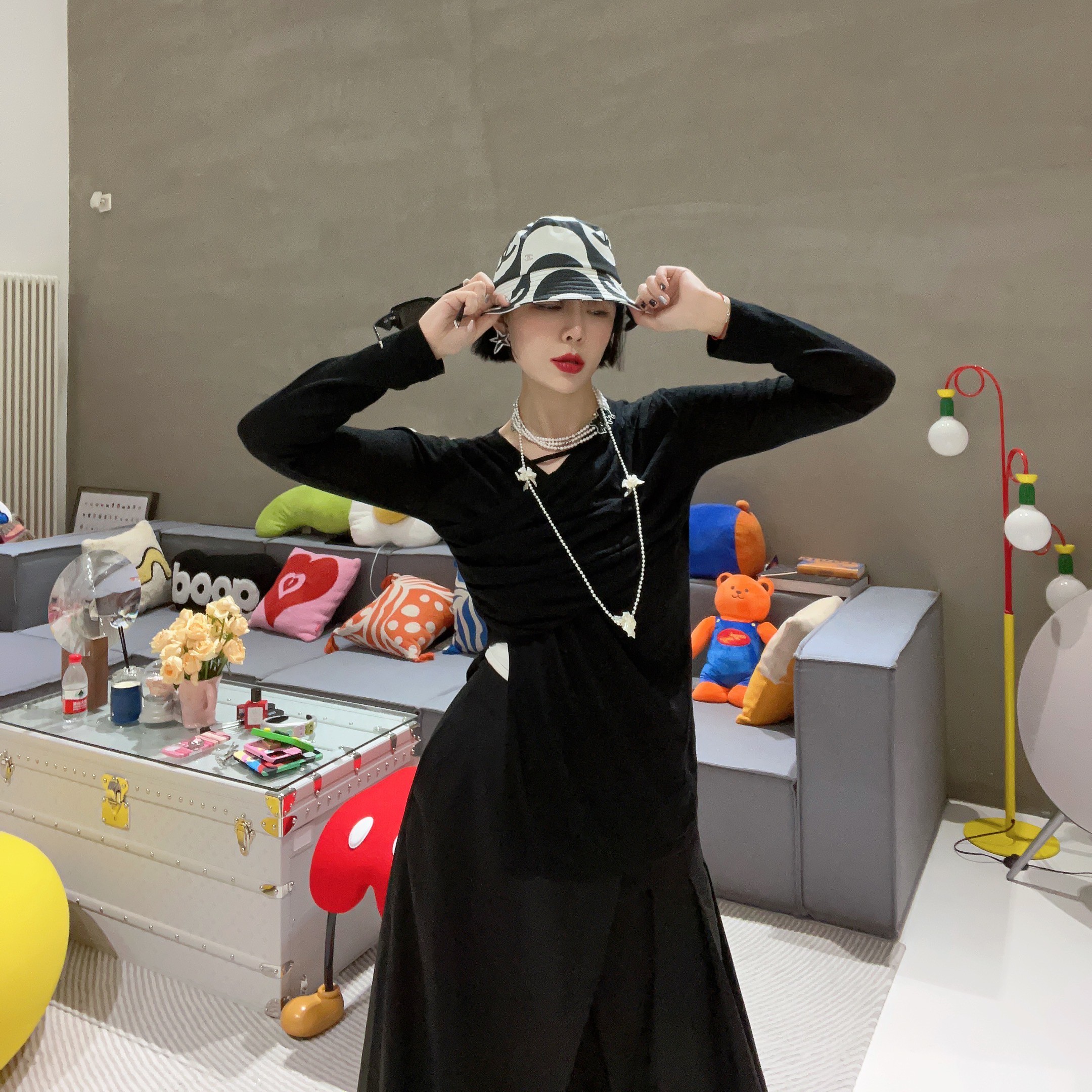 RIRV时髦-羊咩咩系列black上衣