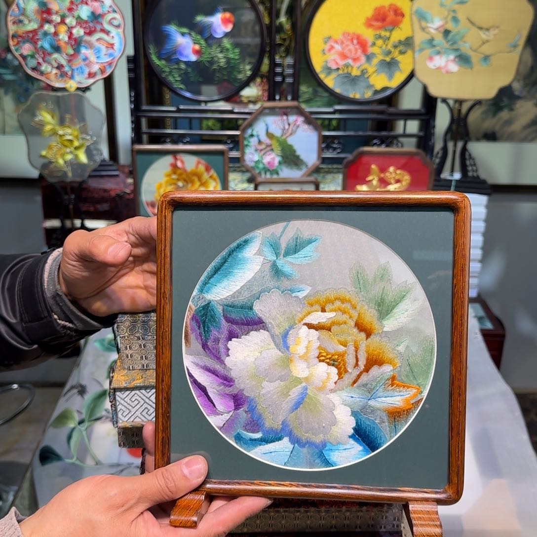 刺绣刺绣工艺精湛