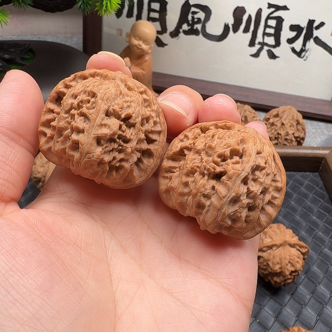 文玩核桃吊坠全品球白40