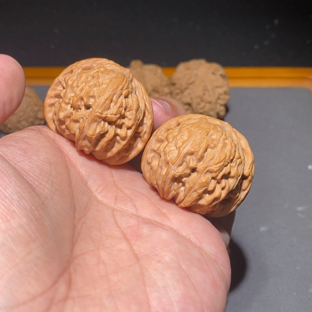 文玩核桃把件40山西磨盘全品