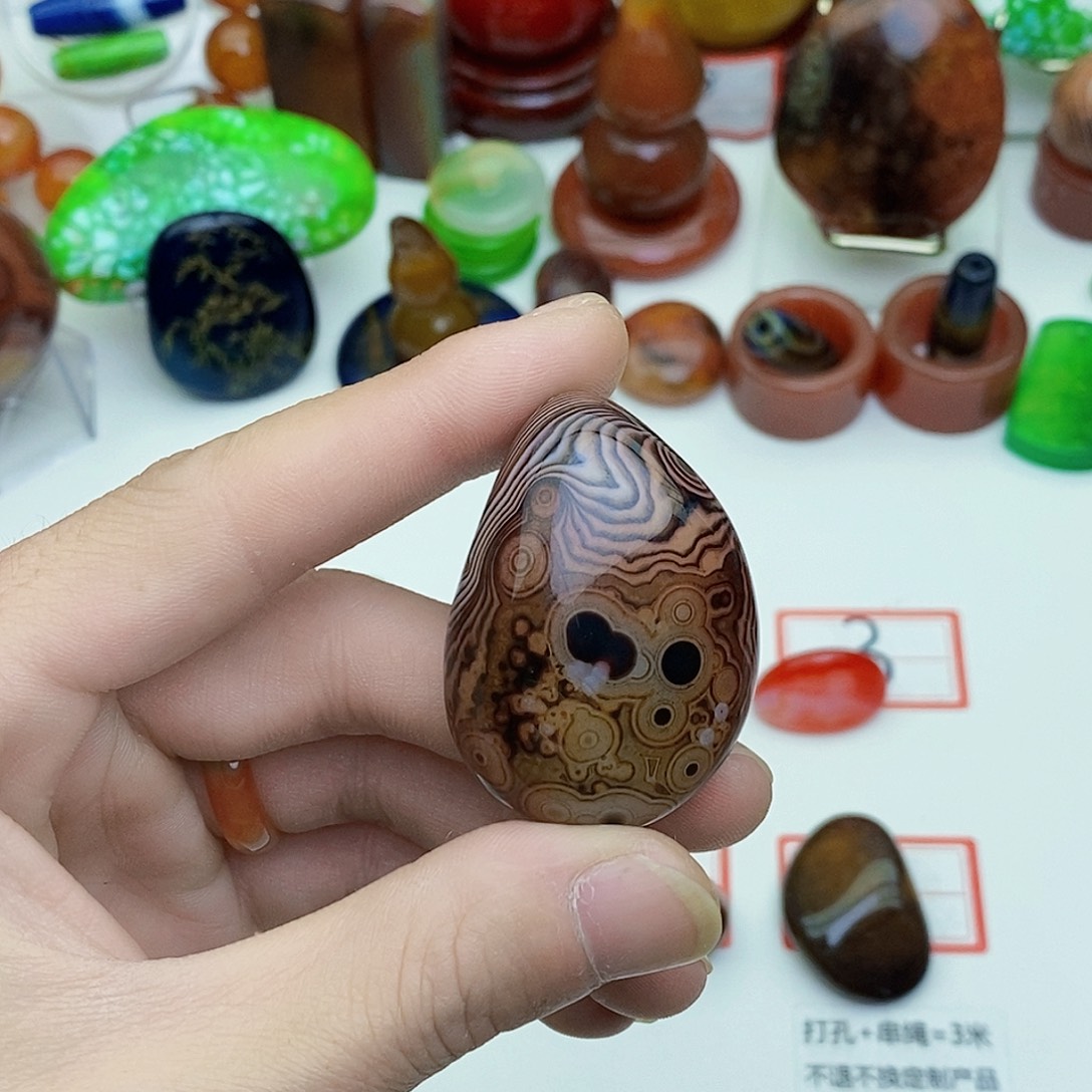 玛瑙/玉髓未镶嵌珠宝奇石
