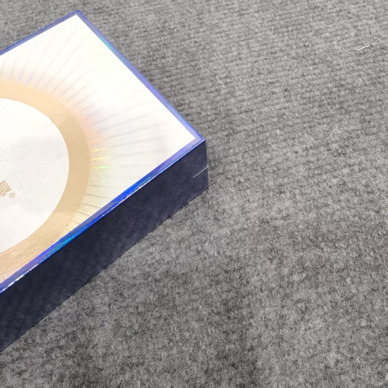 蓝色收纳盒  /乳/