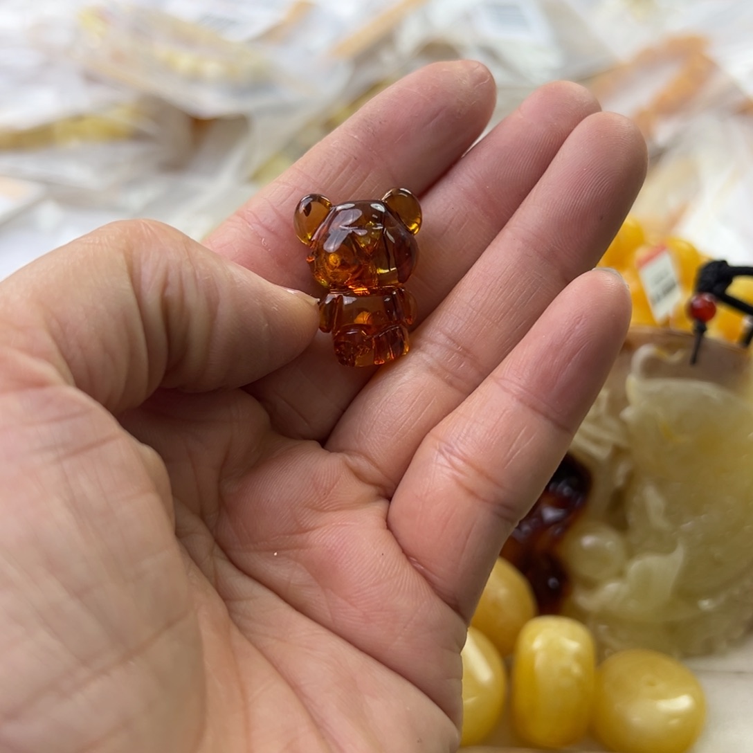 琥珀珠宝奇石未镶嵌