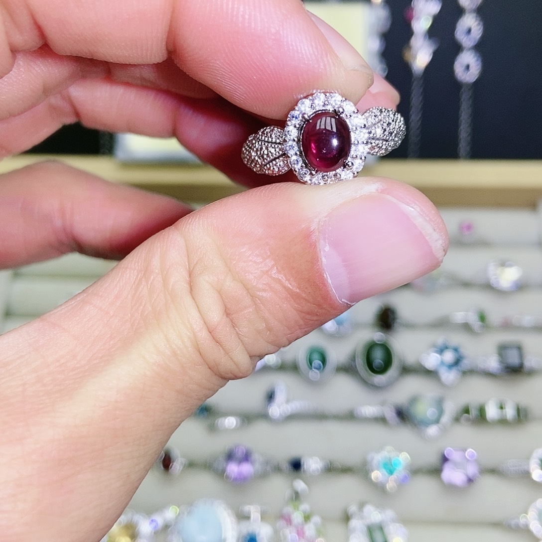 【闪购商品】未镶嵌戒指石榴石（紫牙乌）