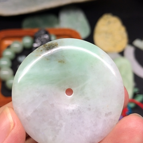 一***训翡翠未镶嵌颈饰缅甸天然翡翠A货