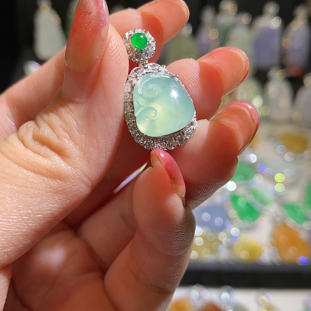 翡翠银S925镶嵌颈饰天然翡翠