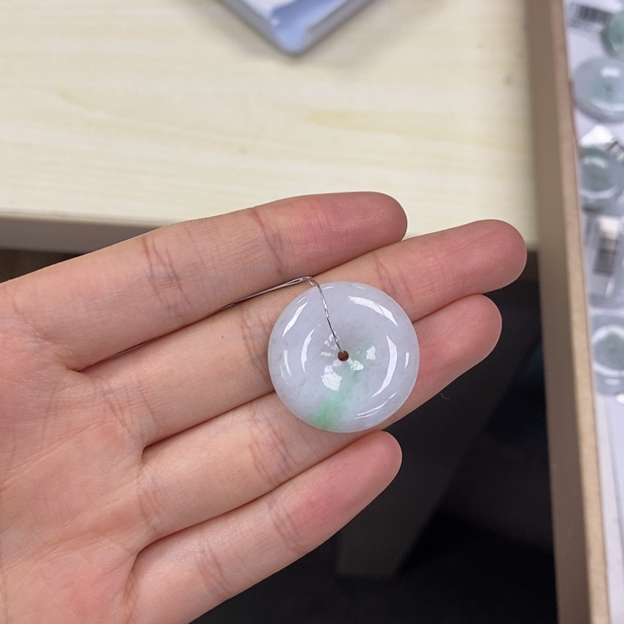 【闪购商品】翡翠颈饰未镶嵌平安扣