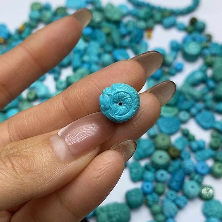 绿松石未镶嵌珠宝奇石