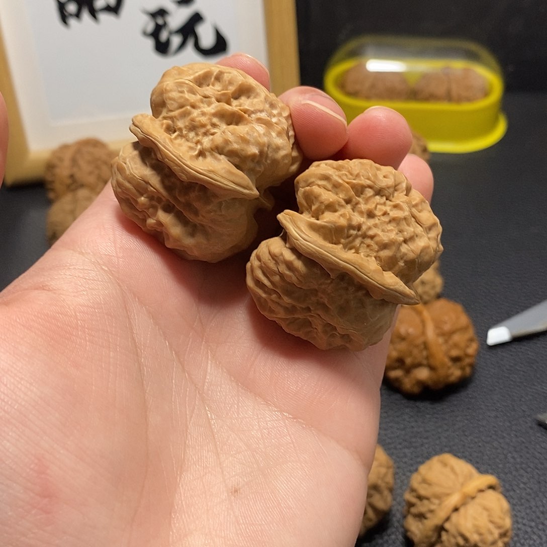 文玩核桃把件午****瑰蛤蟆