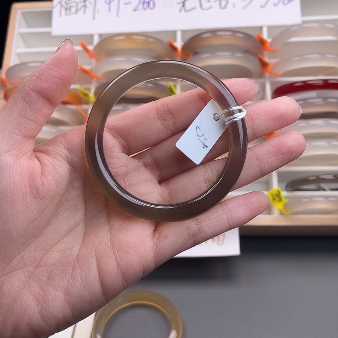 玛瑙/玉髓手镯未镶嵌木*子