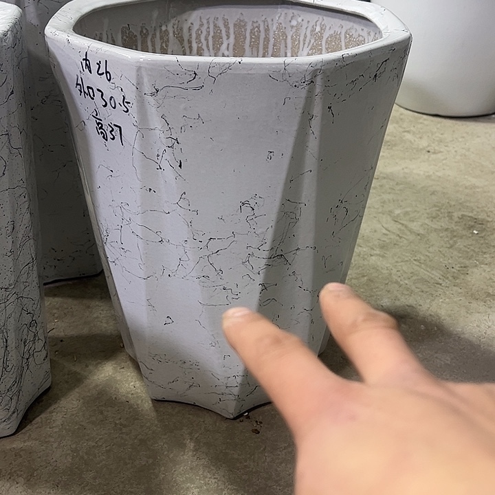 陶瓷花盆大号两个