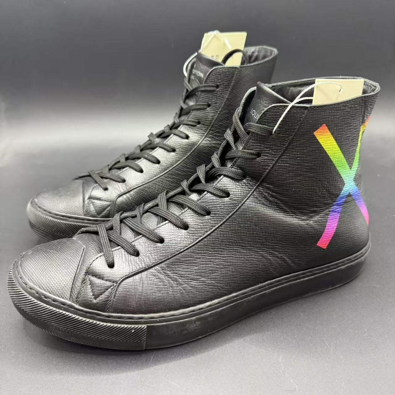 95新 LouisVuitton/路易威登 【聚星好物】男士黑高帮板鞋41码c044g